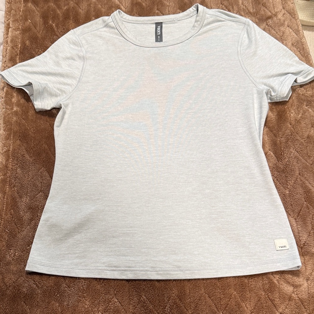 NWOT Vuori Short Sleeved Lux Heather Gray Shirt S
